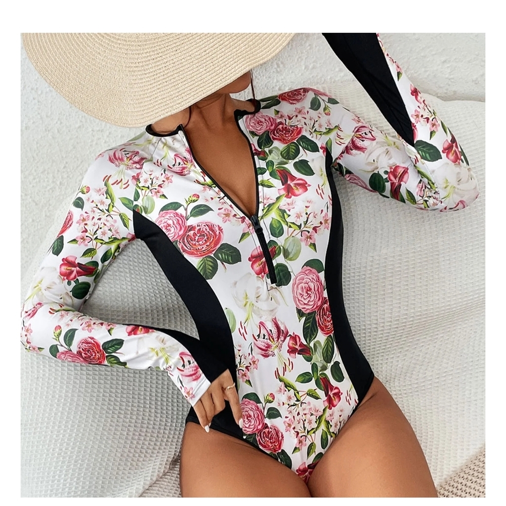 Swimall Floral/Black Long Sleeve Rashguard Swimsuit.Sz M / NWT